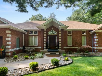 6065 Scenic Woods Cir N