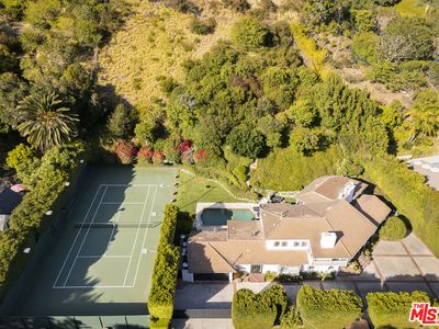 760 N Beverly Glen Blvd