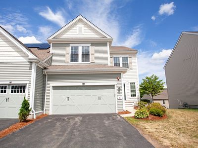 15 Locust Ln