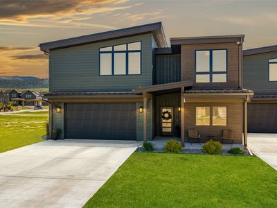 2411 Pale Evening Ct