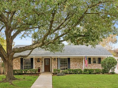 2310 Walnut Bend Ln