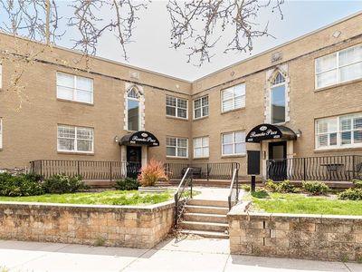 4526 Roanoke Pkwy APT A