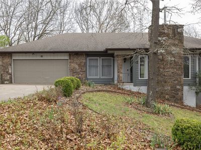 6 Ashfield Ln