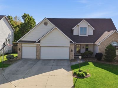 415 Ridge Hill Pl