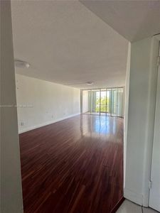 1501 NE 191st St APT C412