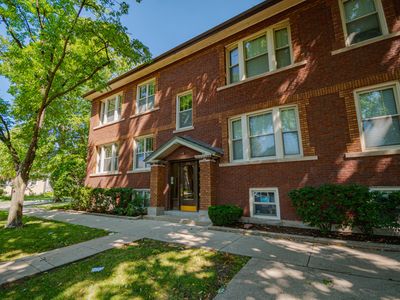 646 Adams St APT 1W