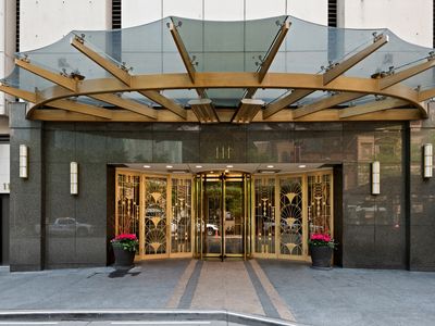 111 E Chestnut St APT 56AB