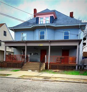 246 Sackett St
