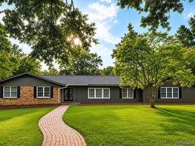 1010 Devonwood Dr
