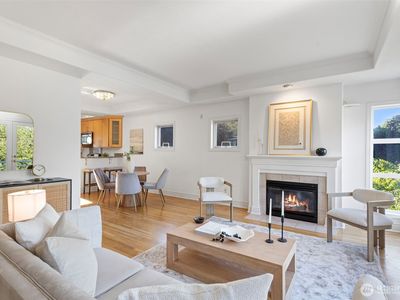 2301 W Crockett Street