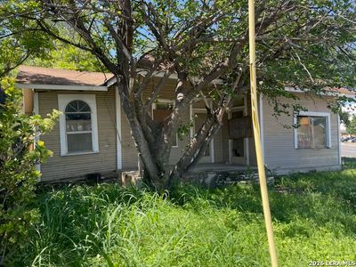 718 W Baylor