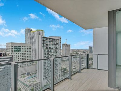 88 SW 7th St APT 2008