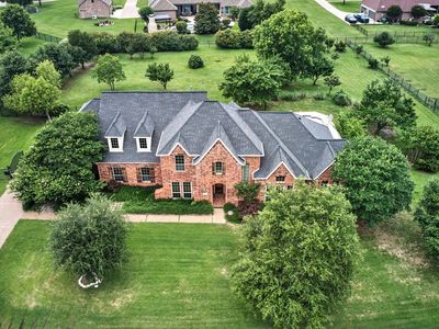 74 Stone Hinge Dr