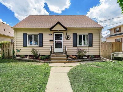 905 4th Ave SW