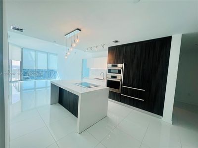 851 NE 1st Ave Unit 2808