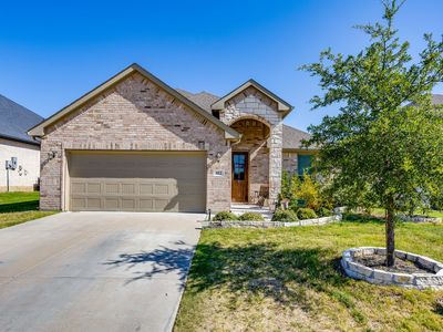 Property at 112 Everest Ct, Burleson, TX