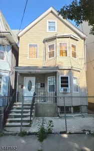 283 N 5Th St