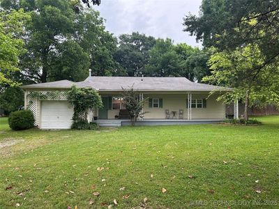 119 E Quesenbury Ave