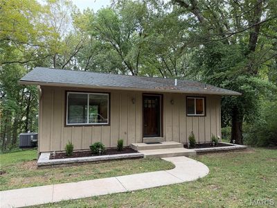2 Country Hill Ln