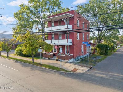 29 Main Street