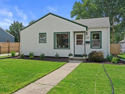 W166N8425 Dardis AVENUE