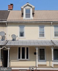 Property at 29 Spruce St, Topton, PA