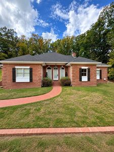 1865 Wooded Dr