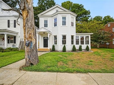 322 Clay St