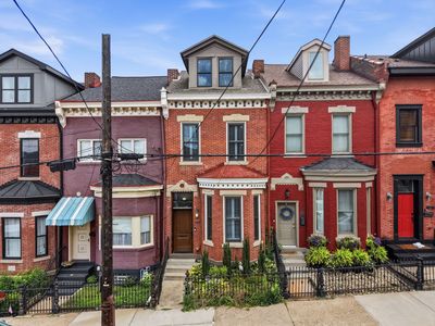 229 44th St
