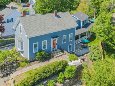 27 Maverick St