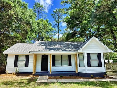 2555 Sunset Dr