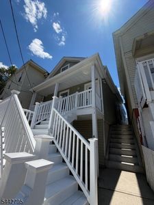 299 W Broadway