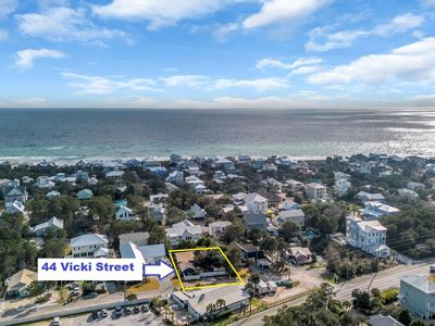 44 Vicki St
