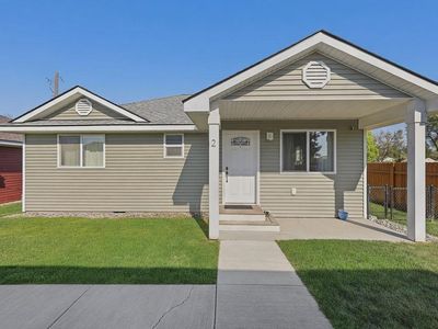 7125 N Crestline St APT 2