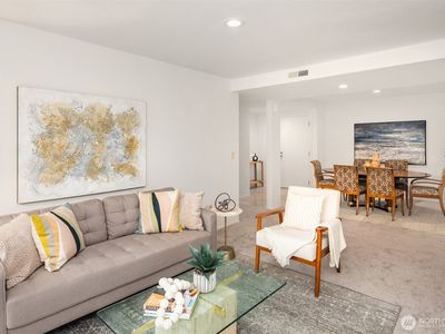 11300 1st Avenue NE UNIT 202