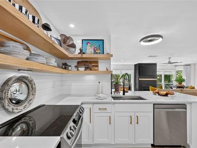 244 13th St NE APT 201
