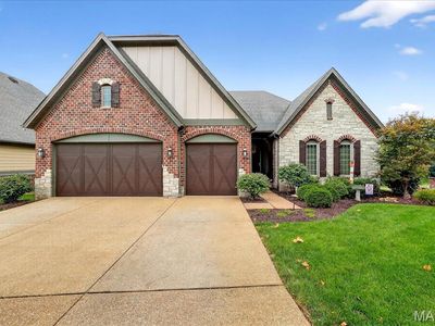 788 Village View Cir