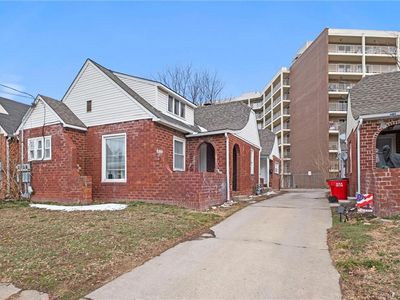 Property at 514 W Walnut St, Independence, MO