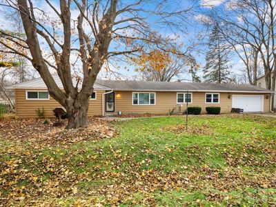 7207 Hiawatha Dr
