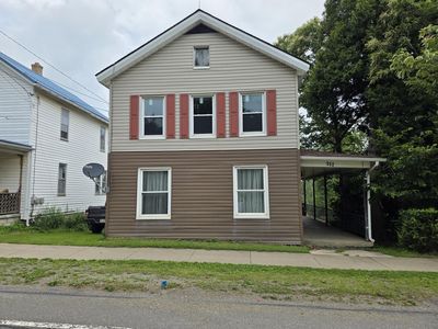 352 Main St
