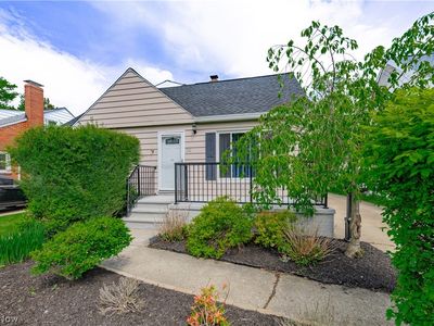 Property at 1241 Sunset Rd, Mayfield Heights, OH