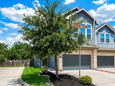708 Ivory Manor Dr