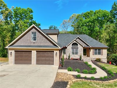 223 Brooks Dr