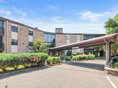 2670 Oxford St N APT 230