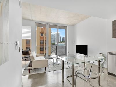 151 SE 1st St APT 1107