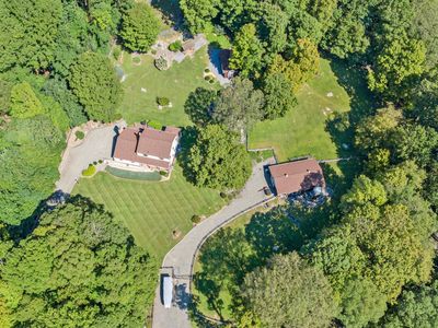 1080 E Mountain Rd S