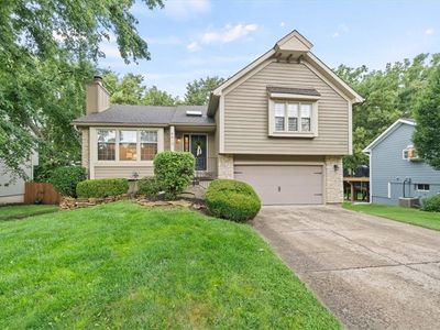 Property at 9410 Greenway Ln, Lenexa, KS