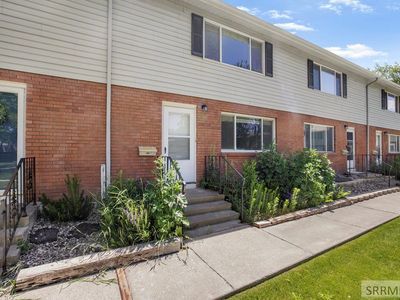 325 S Skyline Dr