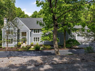 75 Oakwood Dr