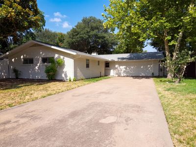 725 Ridgecrest Dr